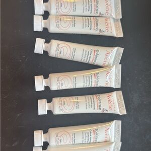 Avène Tolérance Soothing Moisturizer - White